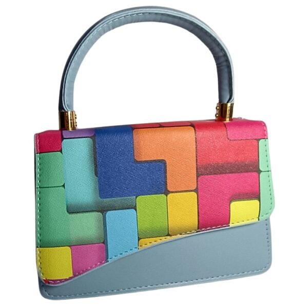 cartera de mujer con tapa colorida